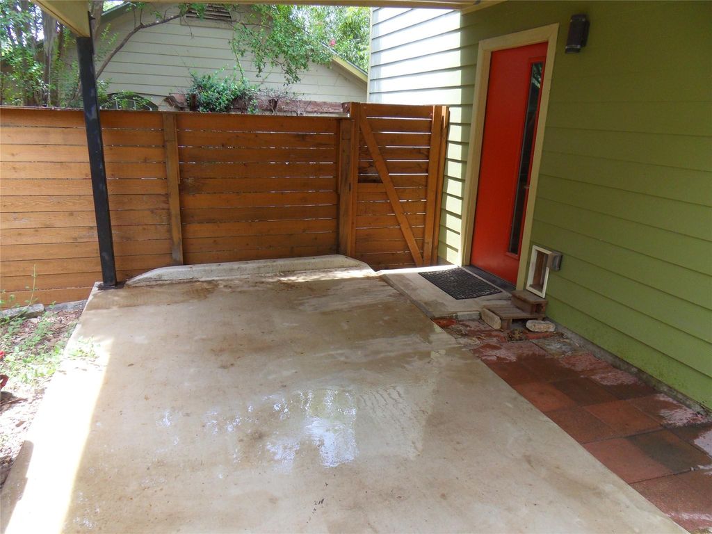 1309 Singleton Ave 2, Austin, TX 78702