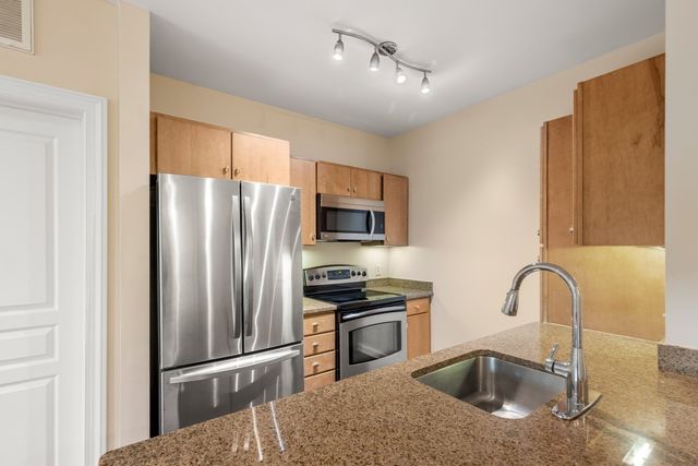 3 Repton Cir 3114, Watertown, MA 02472