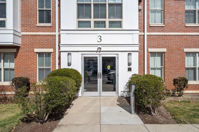 3 Repton Cir 3114, Watertown, MA 02472
