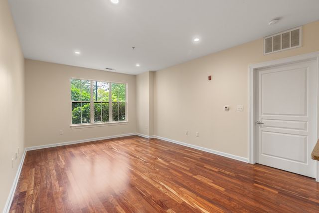 3 Repton Cir 3114, Watertown, MA 02472