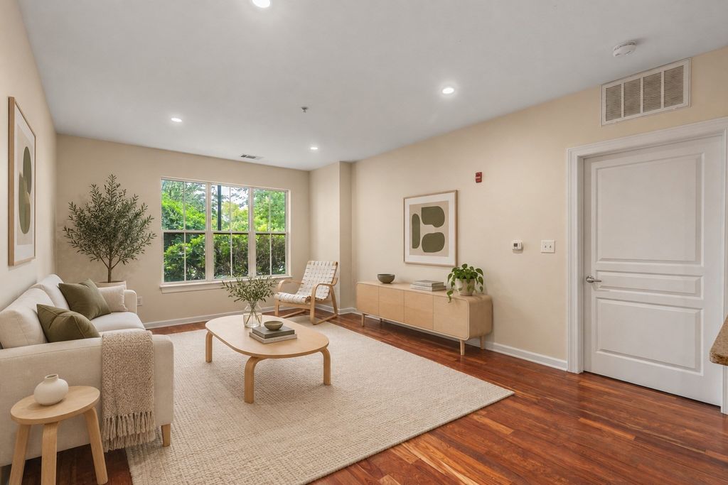 3 Repton Cir 3114, Watertown, MA 02472