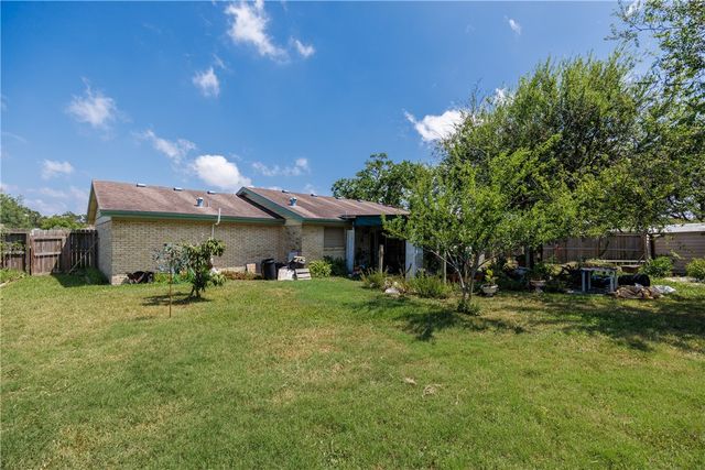506 Fairfield Dr, Corpus Christi, TX 78412