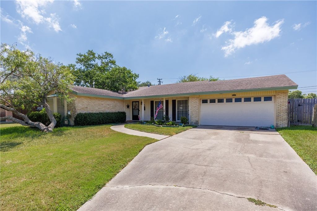 506 Fairfield Dr, Corpus Christi, TX 78412