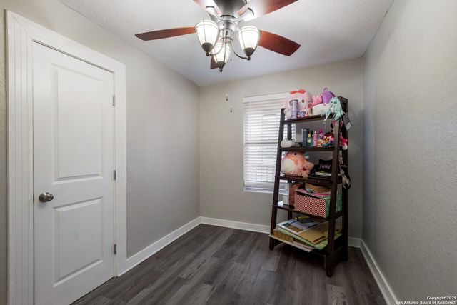 911 Porter St, San Antonio, TX 78210
