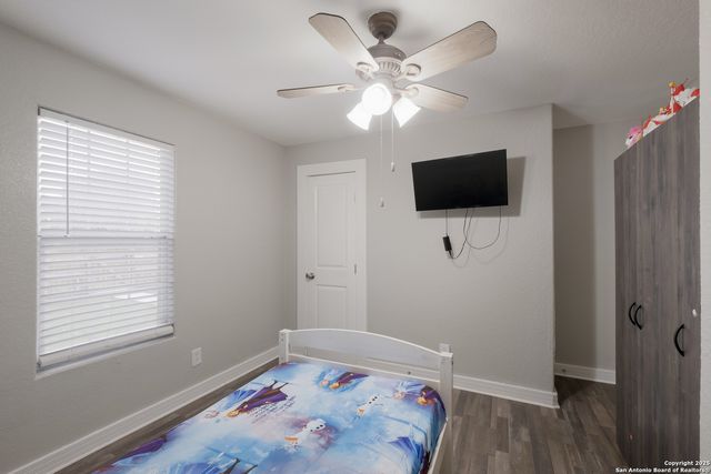 911 Porter St, San Antonio, TX 78210
