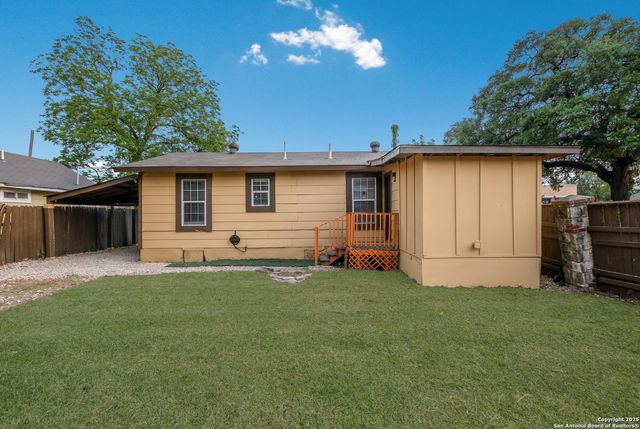 911 Porter St, San Antonio, TX 78210