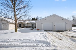 7132 E Cannon Place Drive Ne, Cannon Twp, MI 49341