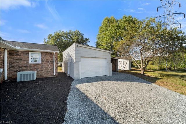 4209 N NC Highway 150, Lexington, NC 27295