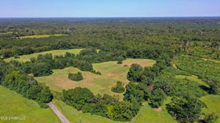 Clifton Road, Forest, MS 39074