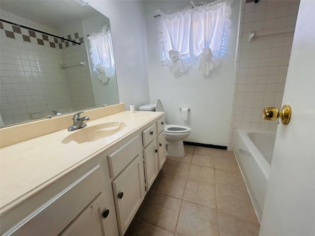 10502 Long River Drive, Sugar Land, TX 77498