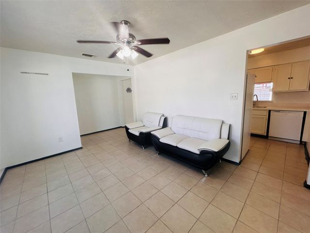 10502 Long River Drive, Sugar Land, TX 77498