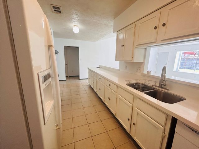 10502 Long River Drive, Sugar Land, TX 77498