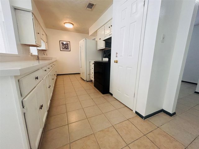 10502 Long River Drive, Sugar Land, TX 77498