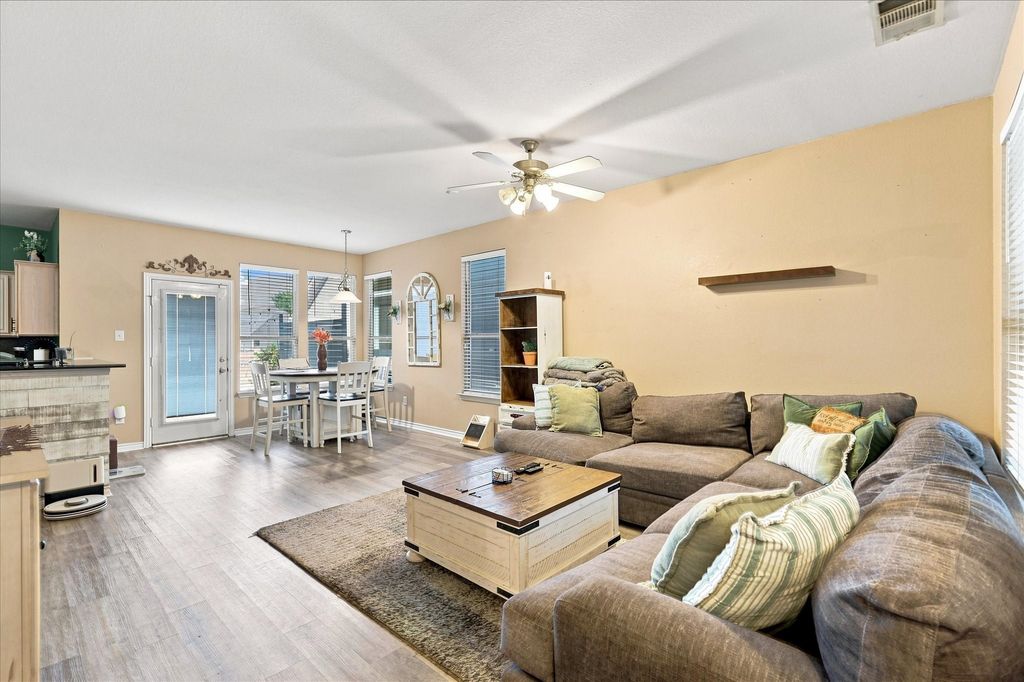 1395 Portsmouth Drive, Providence Village, TX 76227 — photo 2