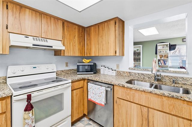 7401 121ST TERRACE, Largo, FL 33773