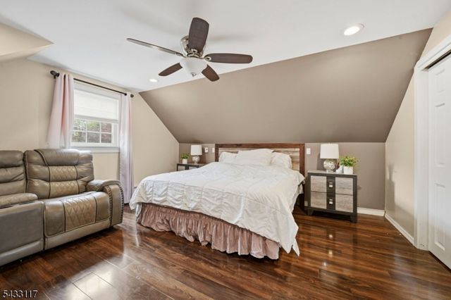 52 Barbara Dr, Pompton Lakes Boro, NJ 07442