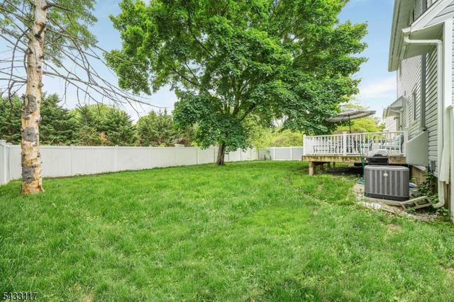 52 Barbara Dr, Pompton Lakes Boro, NJ 07442
