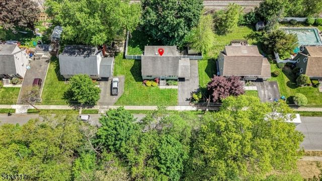 52 Barbara Dr, Pompton Lakes Boro, NJ 07442