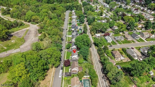 52 Barbara Dr, Pompton Lakes Boro, NJ 07442