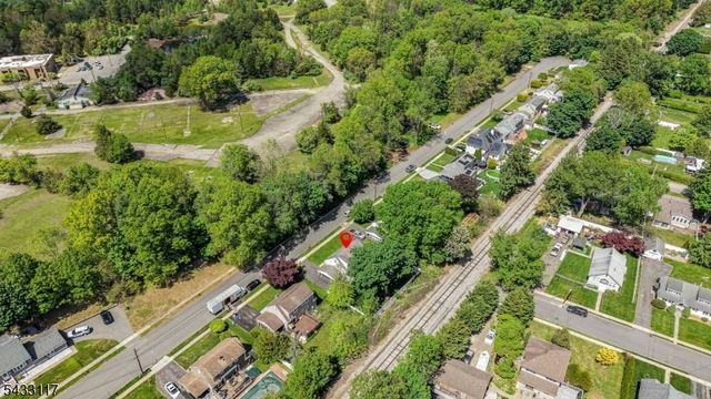 52 Barbara Dr, Pompton Lakes Boro, NJ 07442