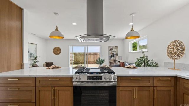 8405 Lake Ben Avenue, San Diego, CA 92119