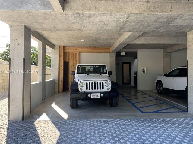 1053 NW 29th Street, Miami, FL 33127