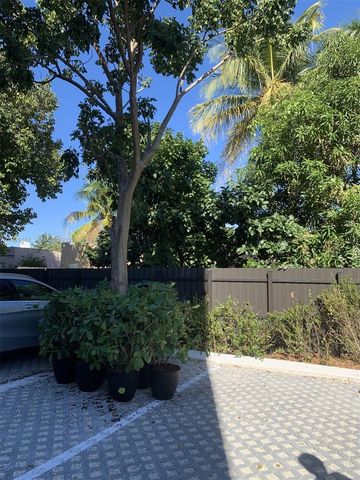 1053 NW 29th Street, Miami, FL 33127