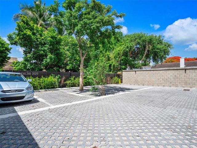 1053 NW 29th Street, Miami, FL 33127
