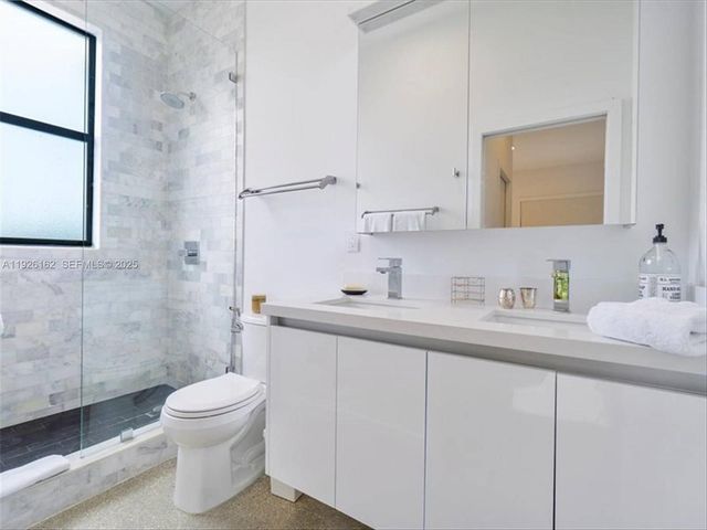 1053 NW 29th Street, Miami, FL 33127