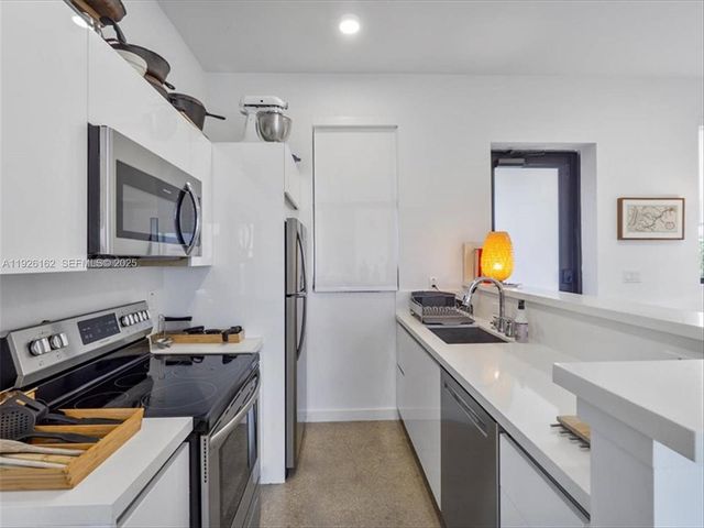 1053 NW 29th Street, Miami, FL 33127