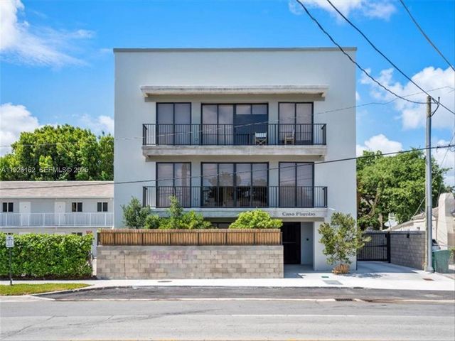1053 NW 29th Street, Miami, FL 33127