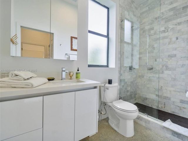 1053 NW 29th Street, Miami, FL 33127