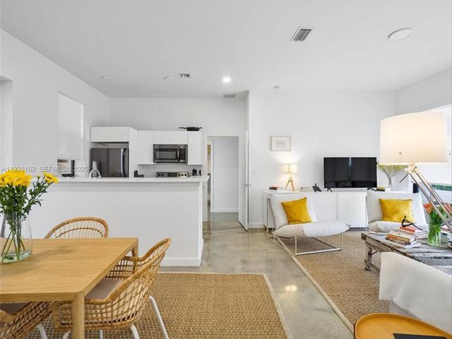 1053 NW 29th Street, Miami, FL 33127