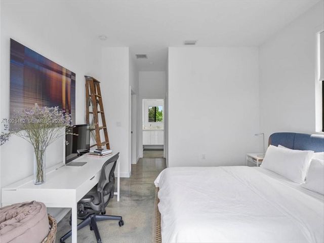 1053 NW 29th Street, Miami, FL 33127