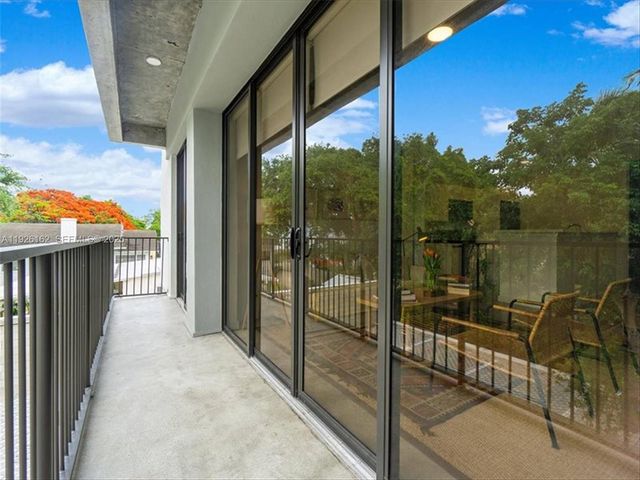 1053 NW 29th Street, Miami, FL 33127