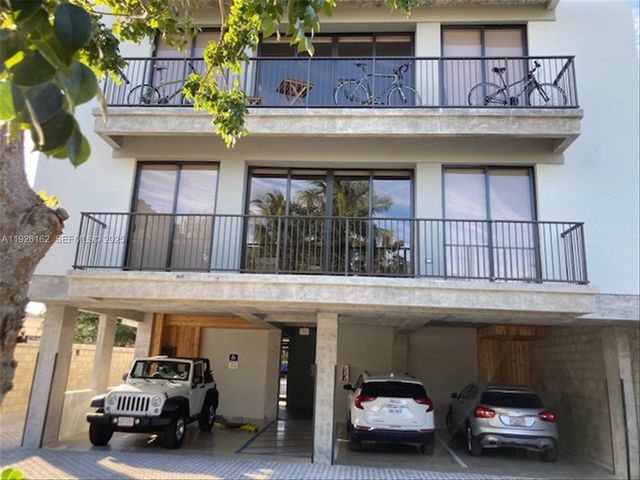 1053 NW 29th Street, Miami, FL 33127