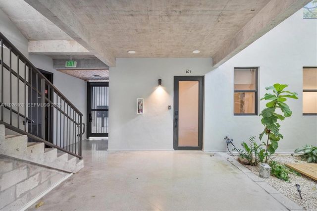 1053 NW 29th Street, Miami, FL 33127