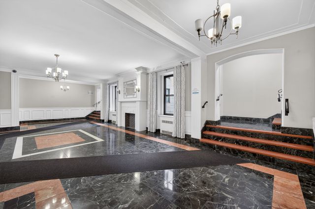 3535 75th St Apt 524, New York City, NY 11372
