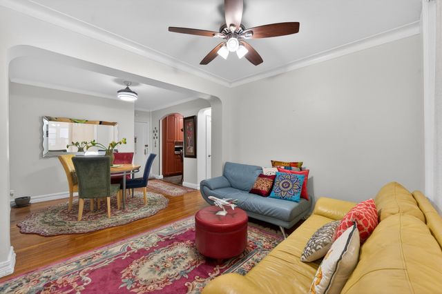3535 75th St Apt 524, New York City, NY 11372