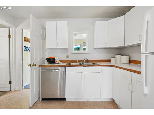 4911 Ne 13TH Ave, Portland, OR 97211