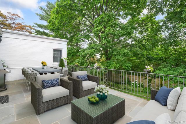 100 Yale Road, Hartsdale, NY 10530