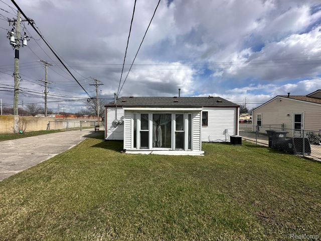 7166 Pardee Road, Taylor, MI 48180