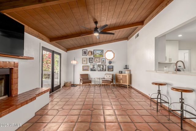 19634 N 12TH Place, Phoenix, AZ 85024