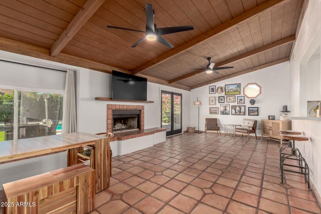 19634 N 12TH Place, Phoenix, AZ 85024