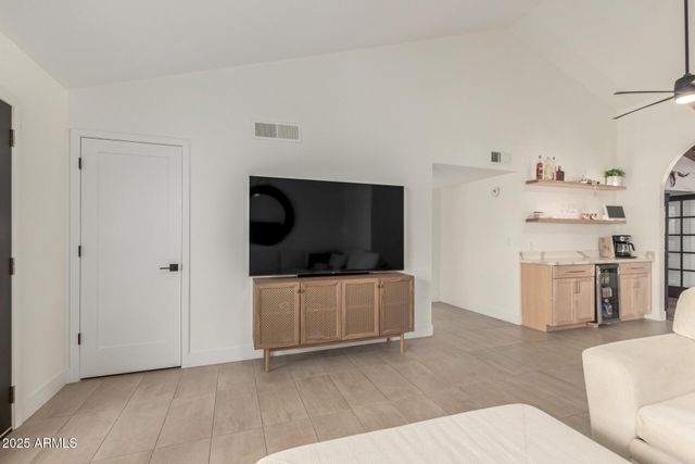 19634 N 12TH Place, Phoenix, AZ 85024