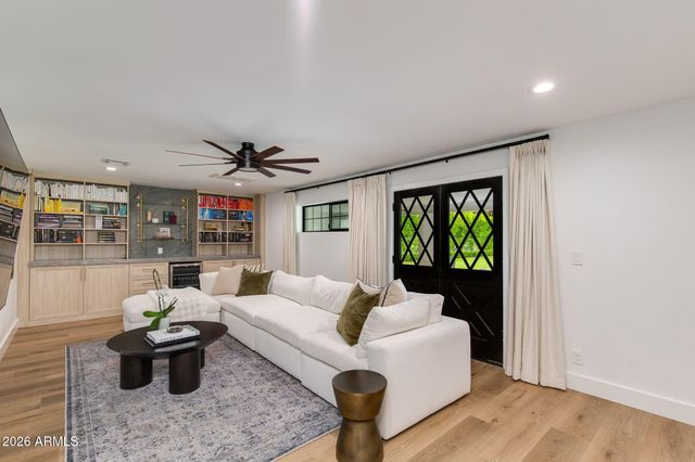 4332 N 39TH Street, Phoenix, AZ 85018