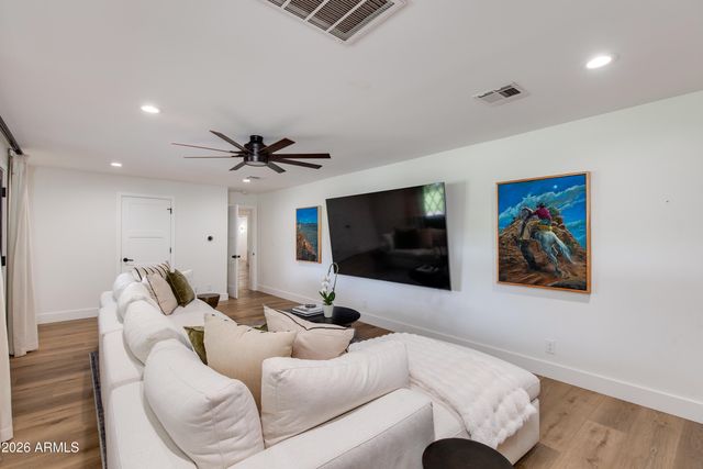 4332 N 39TH Street, Phoenix, AZ 85018