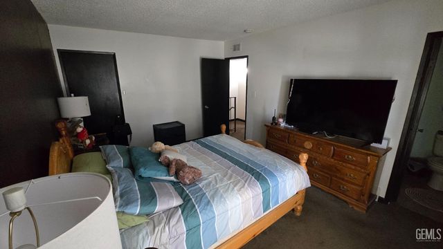 6021 Almendra Avenue C, Bakersfield, CA 93309