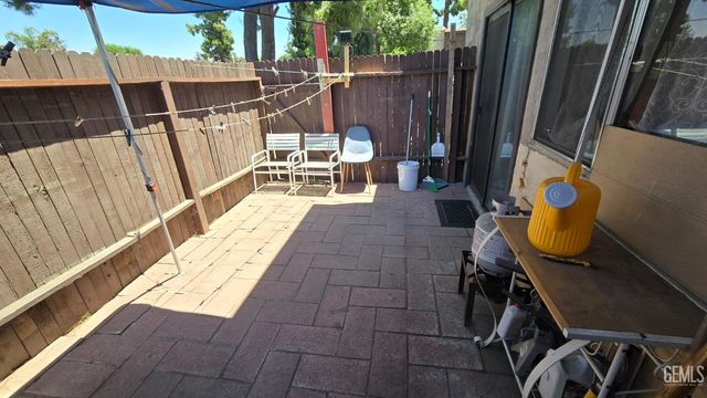 6021 Almendra Avenue C, Bakersfield, CA 93309