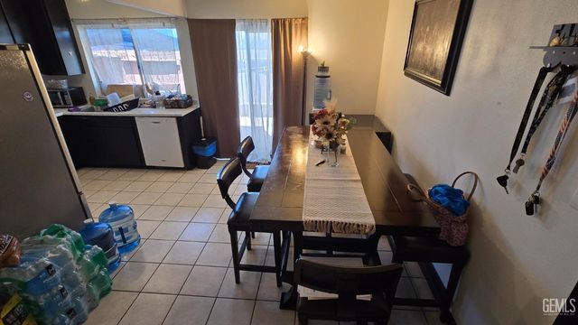 6021 Almendra Avenue C, Bakersfield, CA 93309